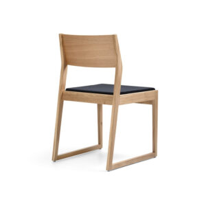 Bejot-Woodbe-houten-stoel-eetkamerstoel-vergaderstoel-kantoorstoel-horecastoel