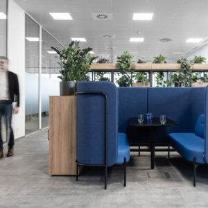 Bejot-Leaf-Pod-akoestische-oplossingen-kantoormeubilair-kantoor-kantoorinrichting-modulair-treinzitje-bank