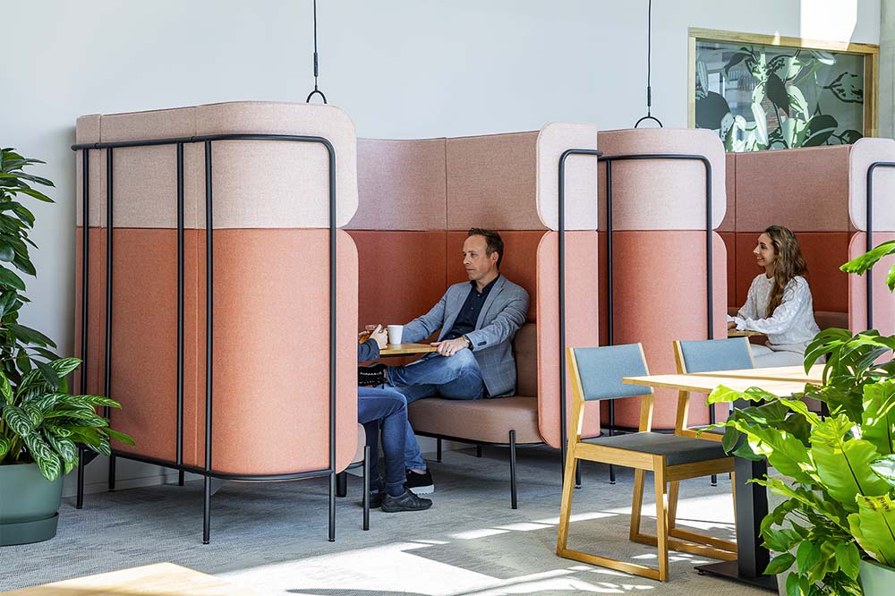 bejot-kantoorinrichting-horeca-interieur-kantoortuin-projectinrichting