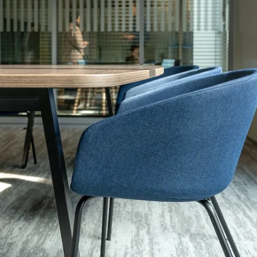 Bejot oxco small vergaderstoelen kantoor voor project Vitas groep met Buro International